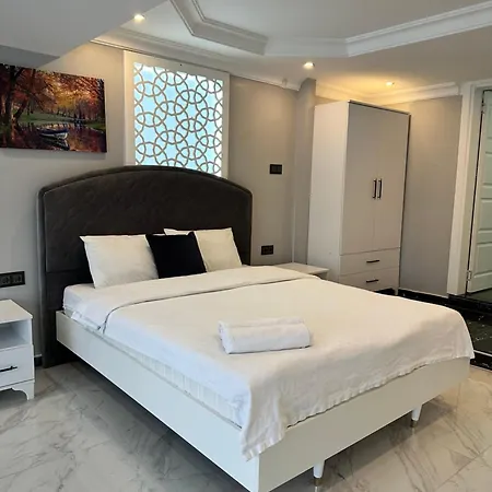 Pine מלון Ayvalı