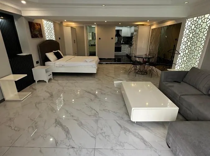 ホテル Pine Ayvalı