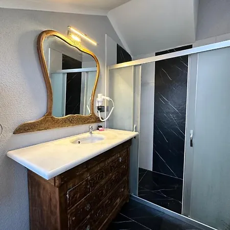 Hotel Pine Ayvalik