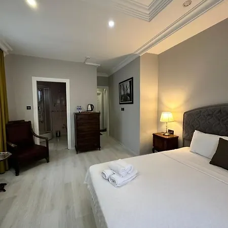 Pine Hotel